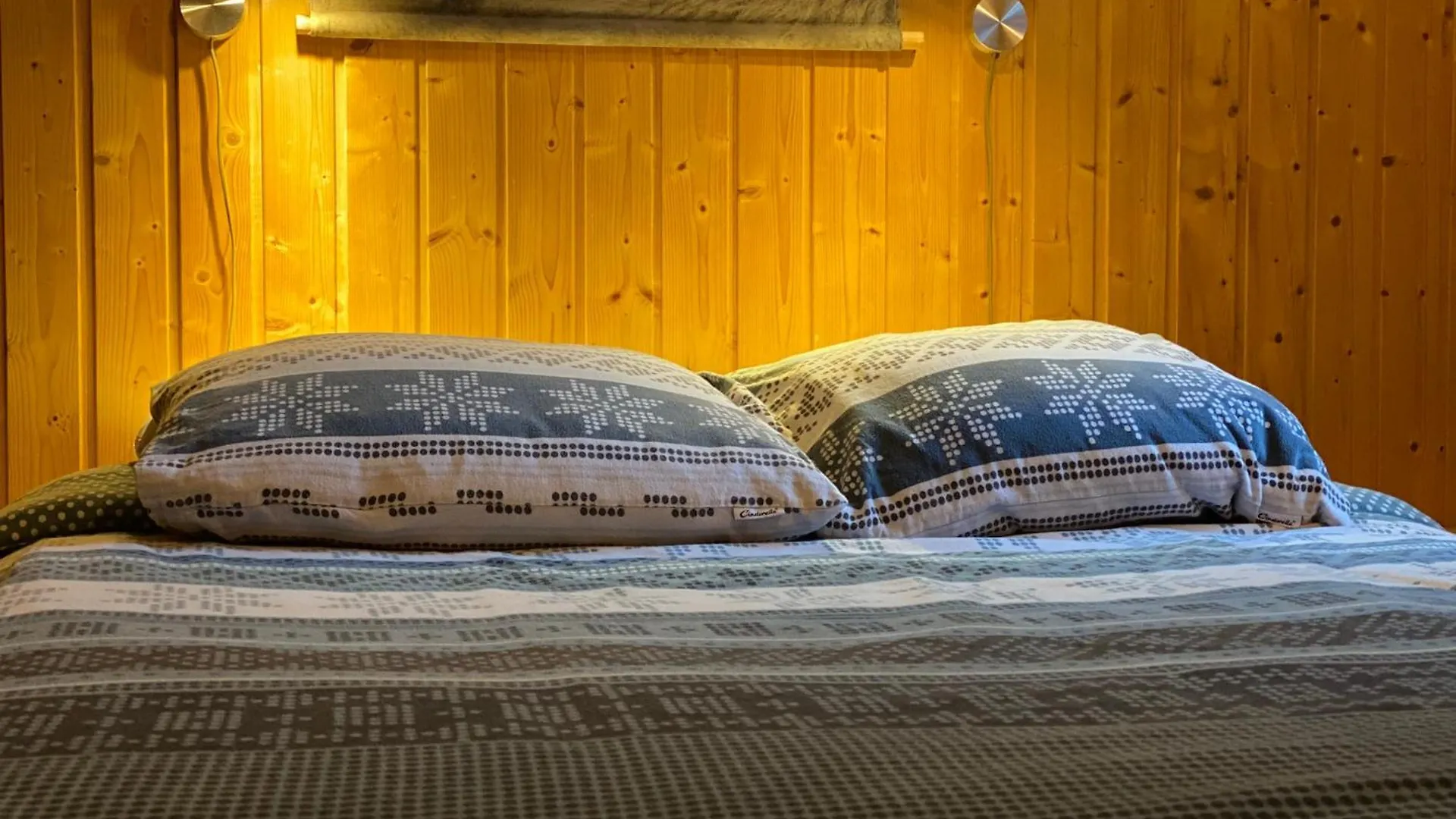 Chalet Aster Germ 0*,