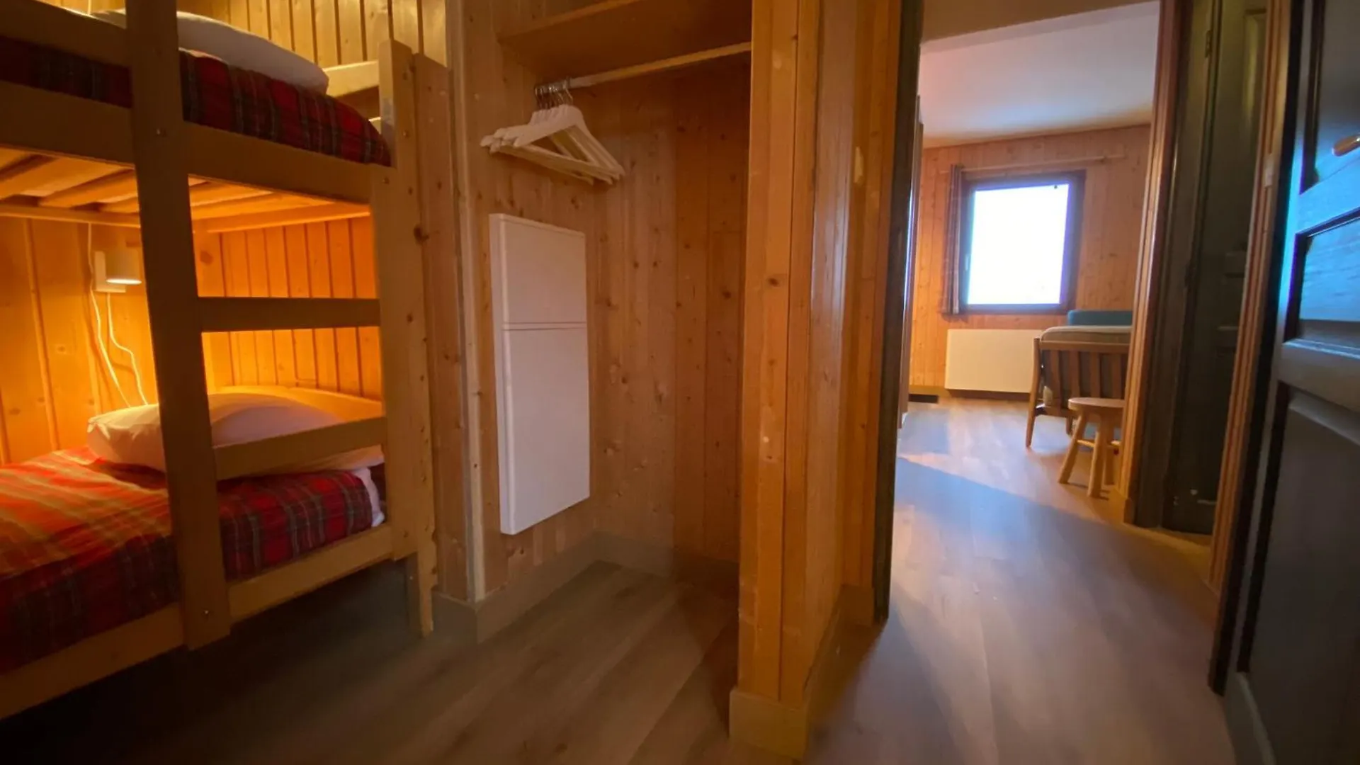 Chalet Aster Germ